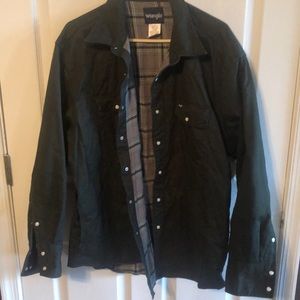 Wrangler quilt lined Pearl snap never worn